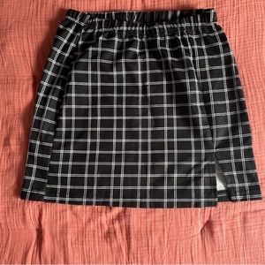 Mini checkered skirt! NEVER BEEN WORN!
